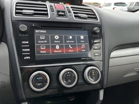 Used 2017 Subaru Forester 2.5i Premium image 41