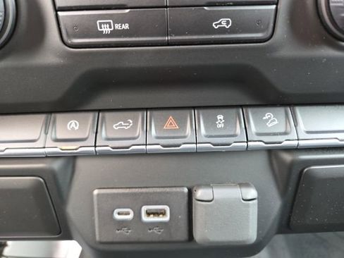 Used 2022 Chevrolet Silverado 1500 Custom Trail Boss w/ LPO, Dark Essentials Package image 58