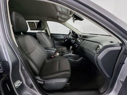 Used 2019 Nissan Rogue SV AWD/4WD image 25