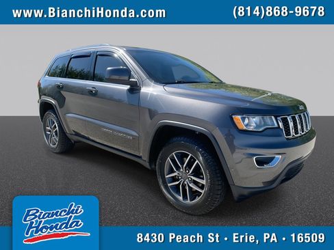 Used 2019 Jeep Grand Cherokee Laredo w/ Laredo X Package AWD/4WD image 1