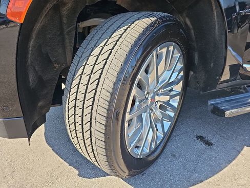 Used 2023 GMC Yukon XL Denali w/ Denali Reserve Package image 37