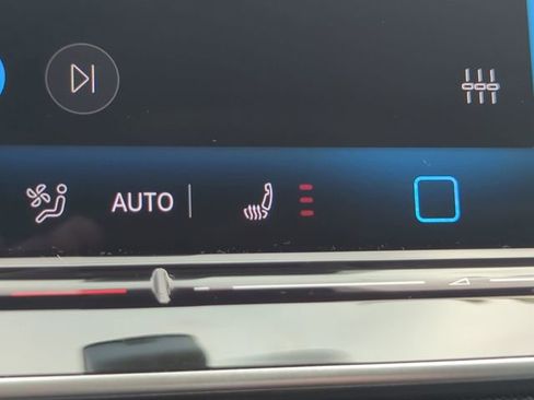 Certified 2025 Volkswagen Tiguan S image 21