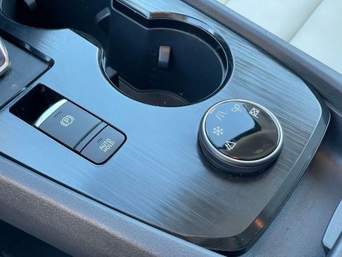 Certified 2024 Nissan Rogue SL w/ SL Premium Package image 26