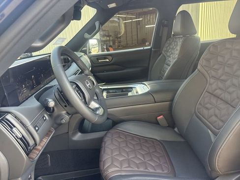New 2026 Nissan Armada Platinum RWD image 17