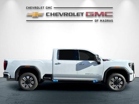 New 2026 GMC Sierra 2500 Denali w/ Denali Reserve Package image 2