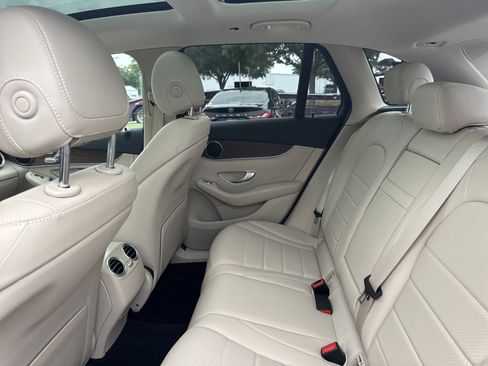 Used 2022 Mercedes-Benz GLC 300 image 14