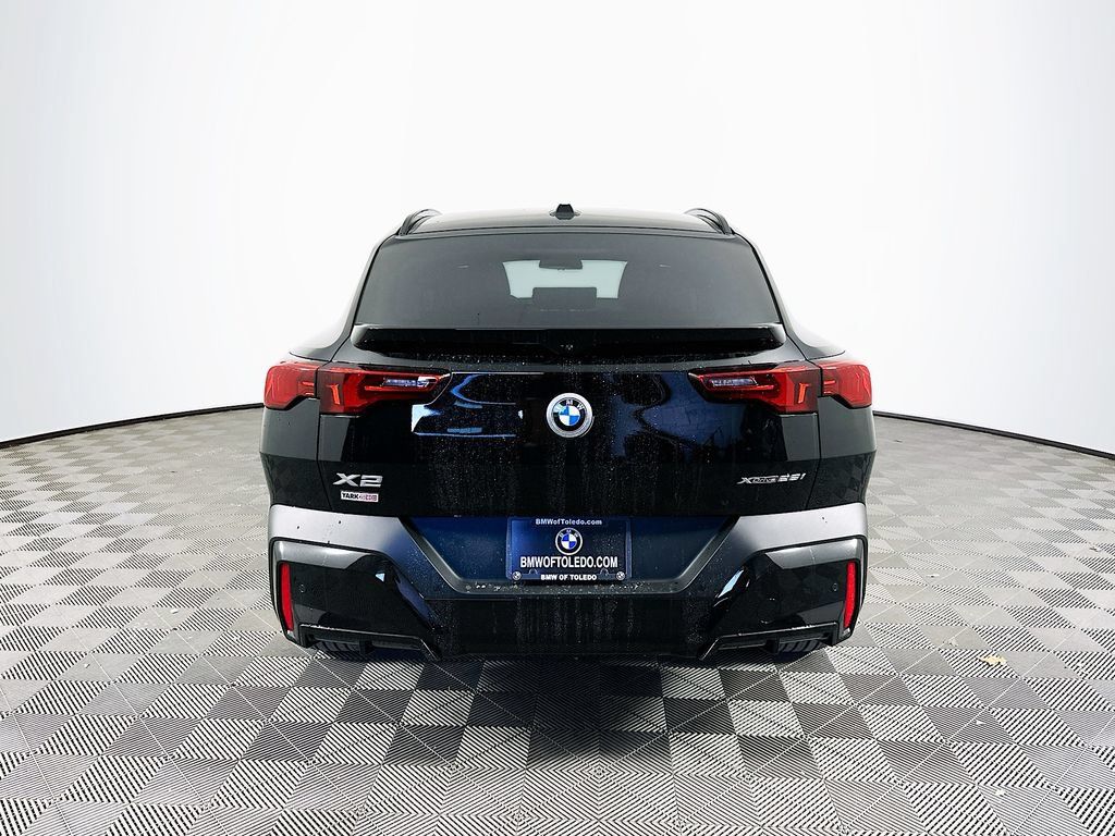 Used 2026 BMW X2 xDrive28i w/ Technology Package AWD/4WD image 7