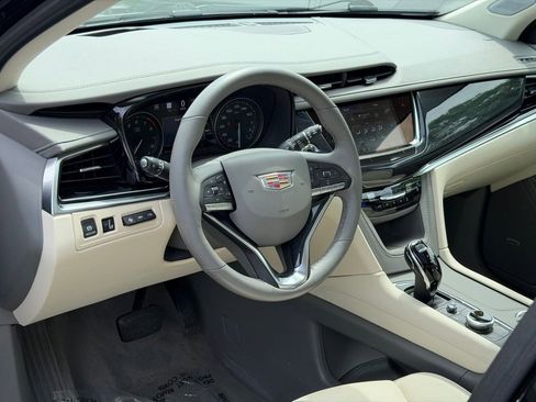 Used 2024 Cadillac XT6 Premium Luxury w/ Technology Package AWD/4WD image 15