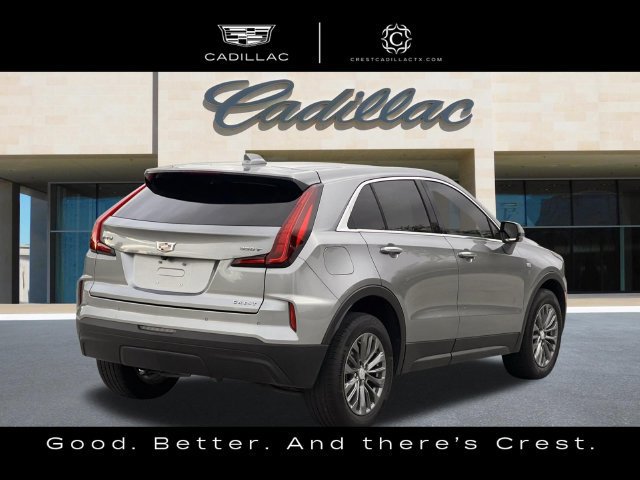 Used 2024 Cadillac XT4 Luxury w/ Cold Weather Package FWD image 3
