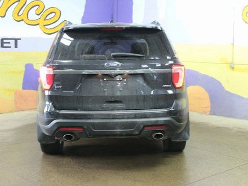 Used 2019 Ford Explorer XLT w/ XLT Sport Appearance Package image 7