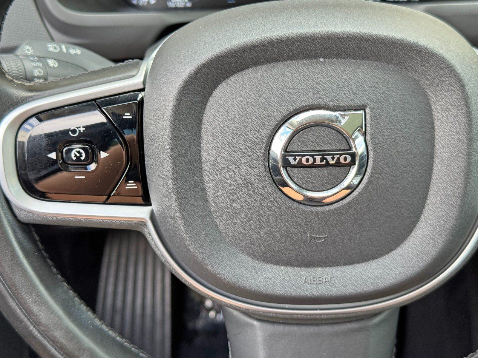Used 2020 Volvo XC90 T8 Momentum w/ Protection Package Premier AWD/4WD image 22