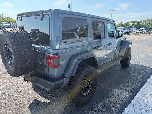 Used 2025 Jeep Wrangler Unlimited Rubicon w/ XTREMEE 35" Tire Package AWD/4WD image 2