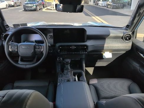 New 2025 Toyota Land Cruiser image 33