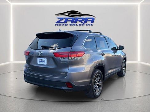 Used 2017 Toyota Highlander Plus image 7
