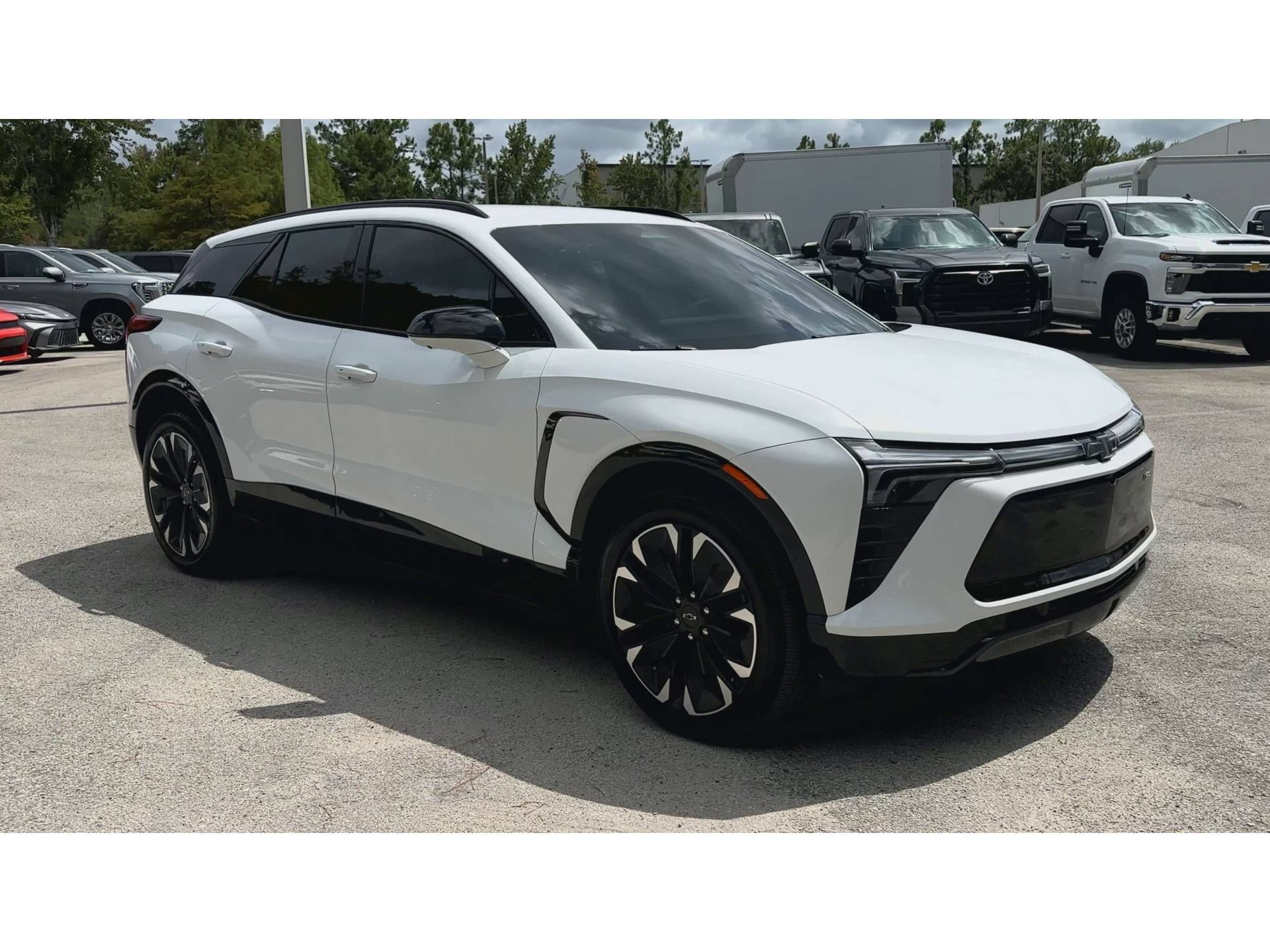 Certified 2024 Chevrolet Blazer EV RS AWD/4WD image 2