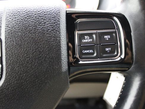 Used 2016 Dodge Grand Caravan SXT FWD image 20