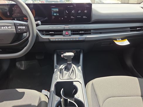 New 2026 Kia K4 FWD image 10