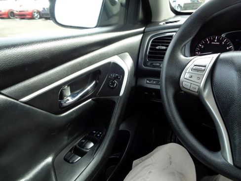 Used 2016 Nissan Altima 2.5 S w/ Power Driver Seat Package image 23