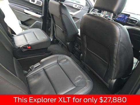 Used 2023 Ford Explorer XLT w/ Equipment Group 202A image 18