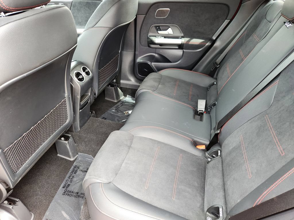 Certified 2025 Mercedes-Benz GLA 250 4MATIC image 46