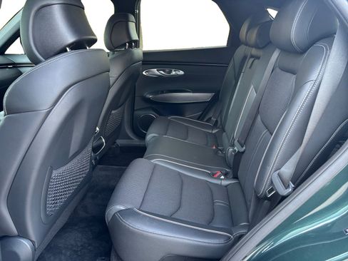 Used 2024 Genesis GV70 3.5T Sport image 13