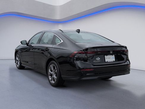 Used 2024 Honda Accord EX image 3