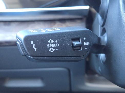 Used 2019 Audi Q8 Prestige w/ Towing Package image 42