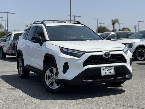 Used 2024 Toyota RAV4 XLE FWD image 1