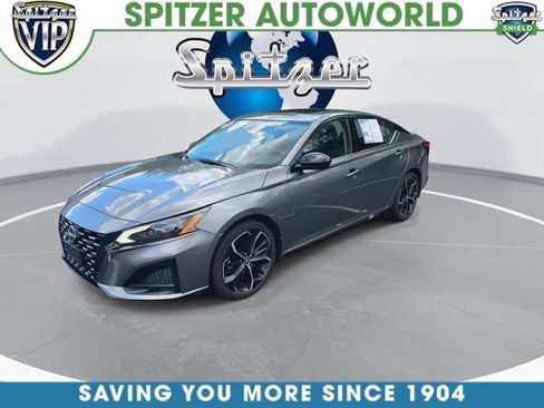 Used 2023 Nissan Altima 2.5 SR w/ SR Premium Package FWD image 5