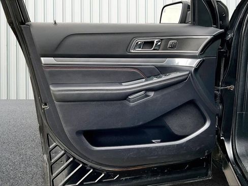 Used 2018 Ford Explorer Sport image 20