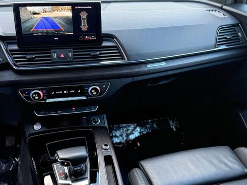 Used 2022 Audi Q5 2.0T Premium image 30