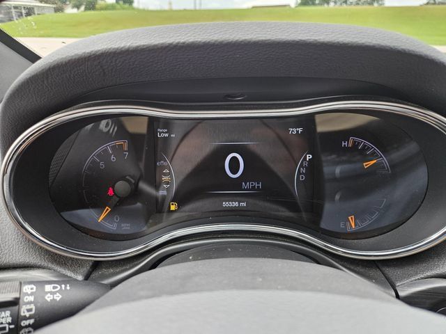 Used 2021 Jeep Grand Cherokee Laredo AWD/4WD image 15