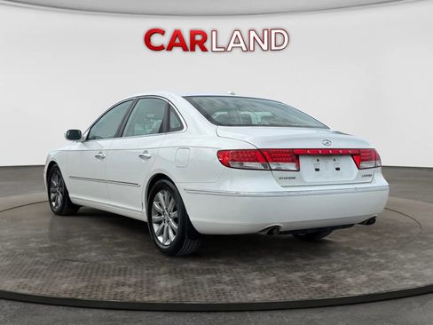 Used 2009 Hyundai Azera Limited w/ Ultimate Navigation Pkg 4 FWD image 4