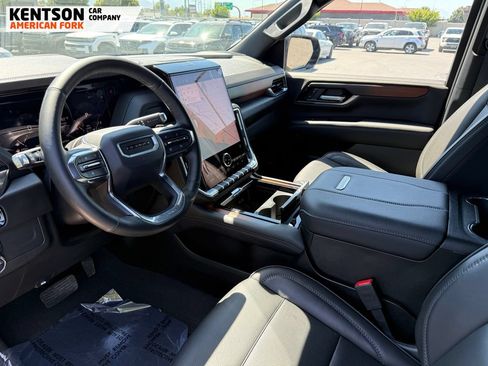 Used 2026 GMC Yukon Denali w/ Sun & Power Step Package AWD/4WD image 28