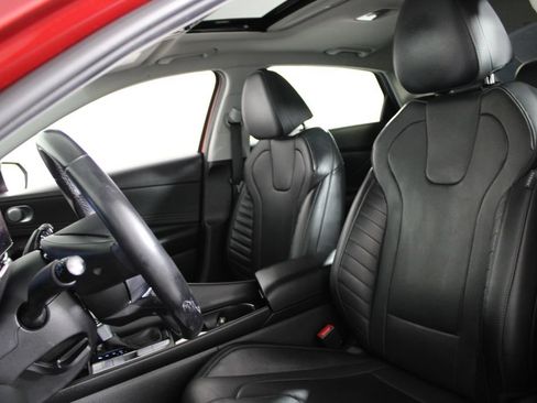 Used 2023 Hyundai Elantra Limited FWD image 18