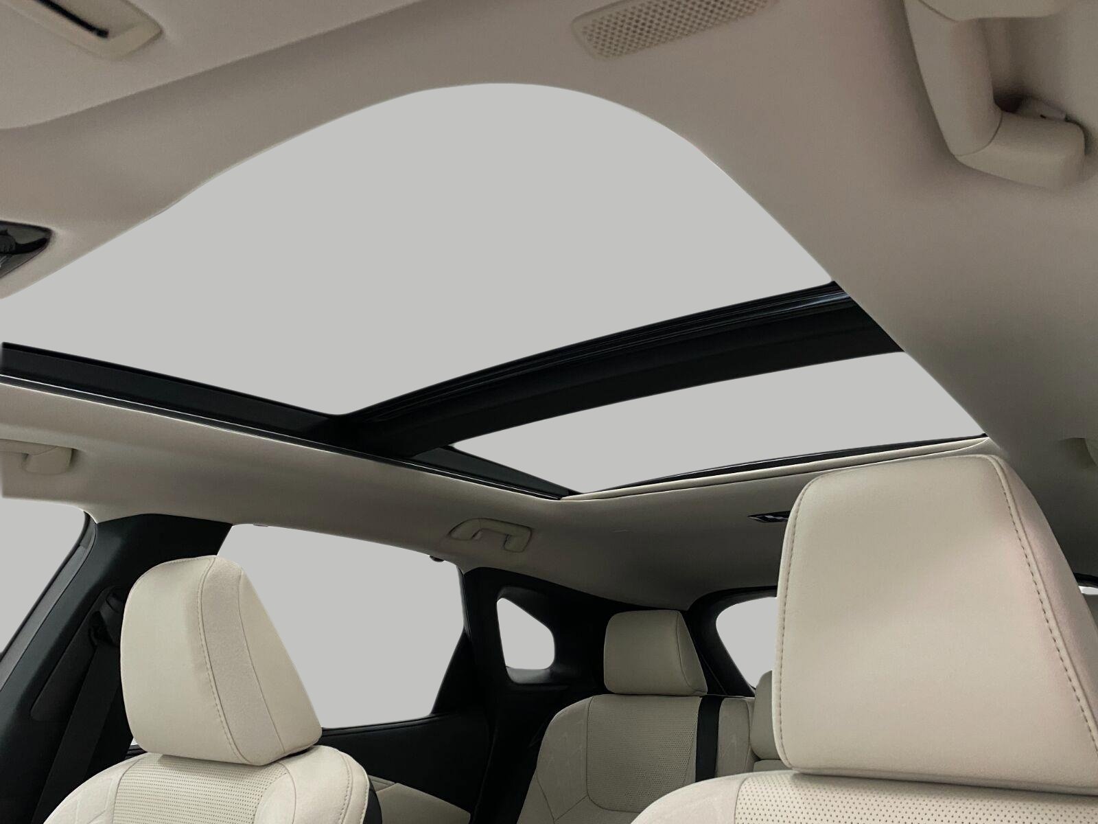 New 2026 Lexus RX 350 AWD image 32