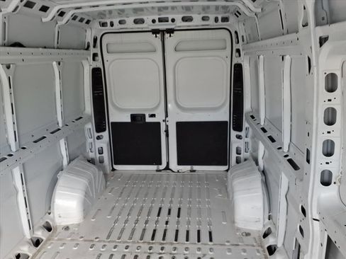 Used 2025 RAM ProMaster 2500 w/ Convenience Group FWD image 10