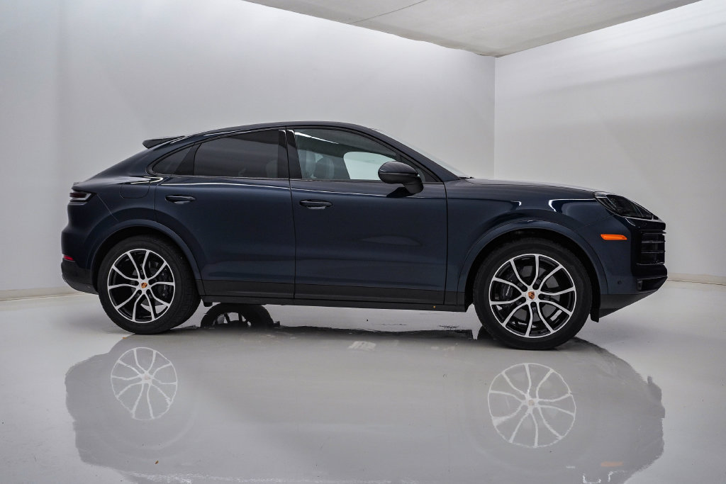 Certified 2026 Porsche Cayenne Coupe AWD/4WD image 9