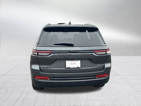 New 2025 Jeep Grand Cherokee Limited image 6