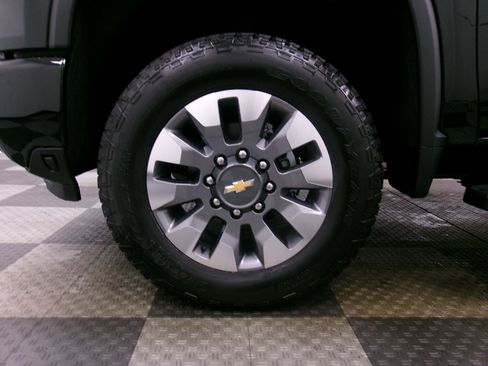 Used 2026 Chevrolet Silverado 2500 Custom w/ Custom Value Package AWD/4WD image 16
