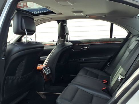Used 2011 Mercedes-Benz S 550 4MATIC image 13
