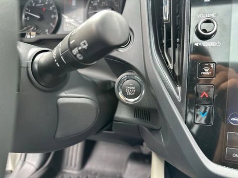 Certified 2025 Subaru Forester Premium AWD/4WD image 18