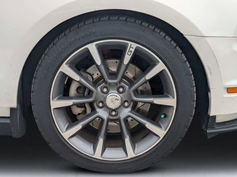 Used 2011 Ford Mustang GT Premium w/ Electronics Pkg RWD image 11