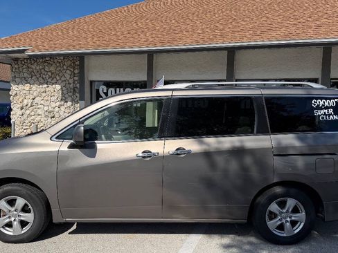 Used 2017 Nissan Quest SV FWD image 8