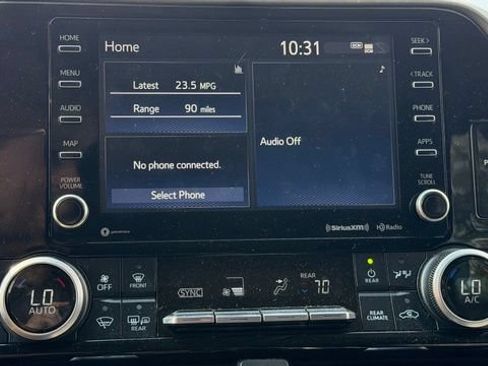 Used 2021 Toyota Highlander LE AWD/4WD image 28