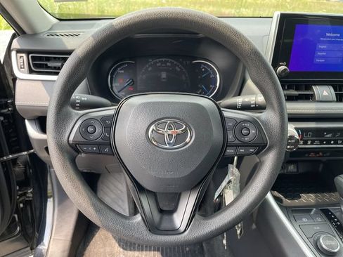 Certified 2025 Toyota RAV4 LE AWD/4WD image 15