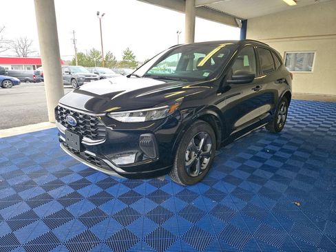 Used 2023 Ford Escape ST-Line w/ Tech Pack #1 image 4