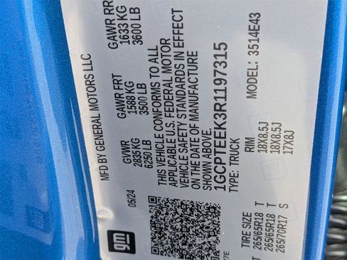 Used 2024 Chevrolet Colorado Trail Boss image 20