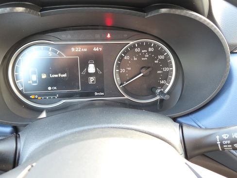 New 2025 Nissan Versa SV image 25