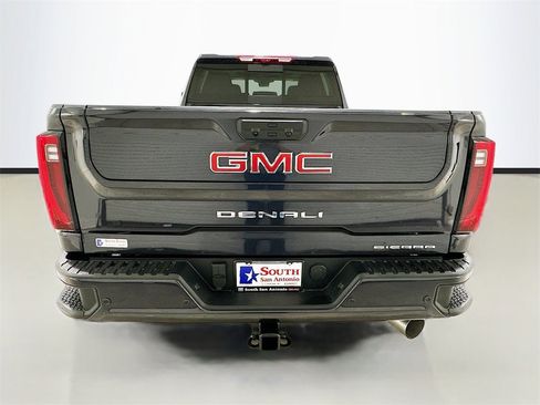 New 2026 GMC Sierra 2500 Denali w/ Denali Reserve Package image 5